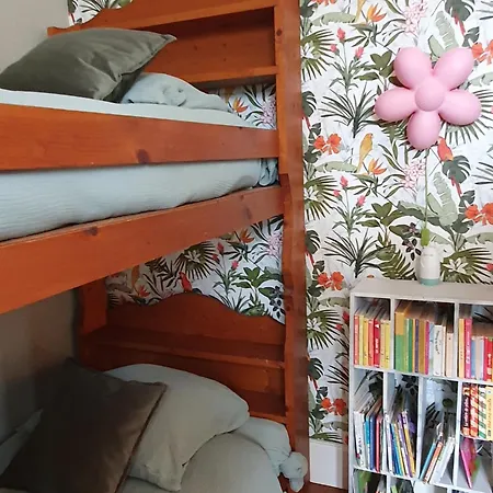 Chateau De Lacenne Bed & Breakfast 3*