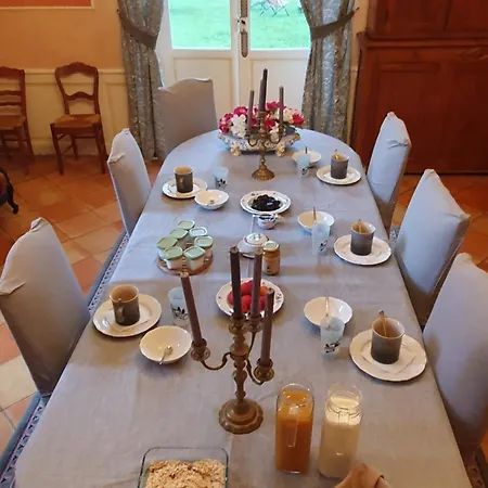 Bed & Breakfast Chateau De Lacenne Sembas