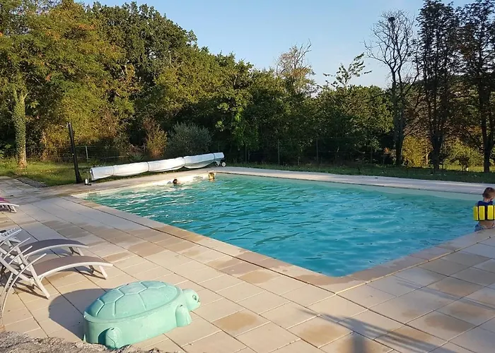 Chateau De Lacenne 3* Sembas